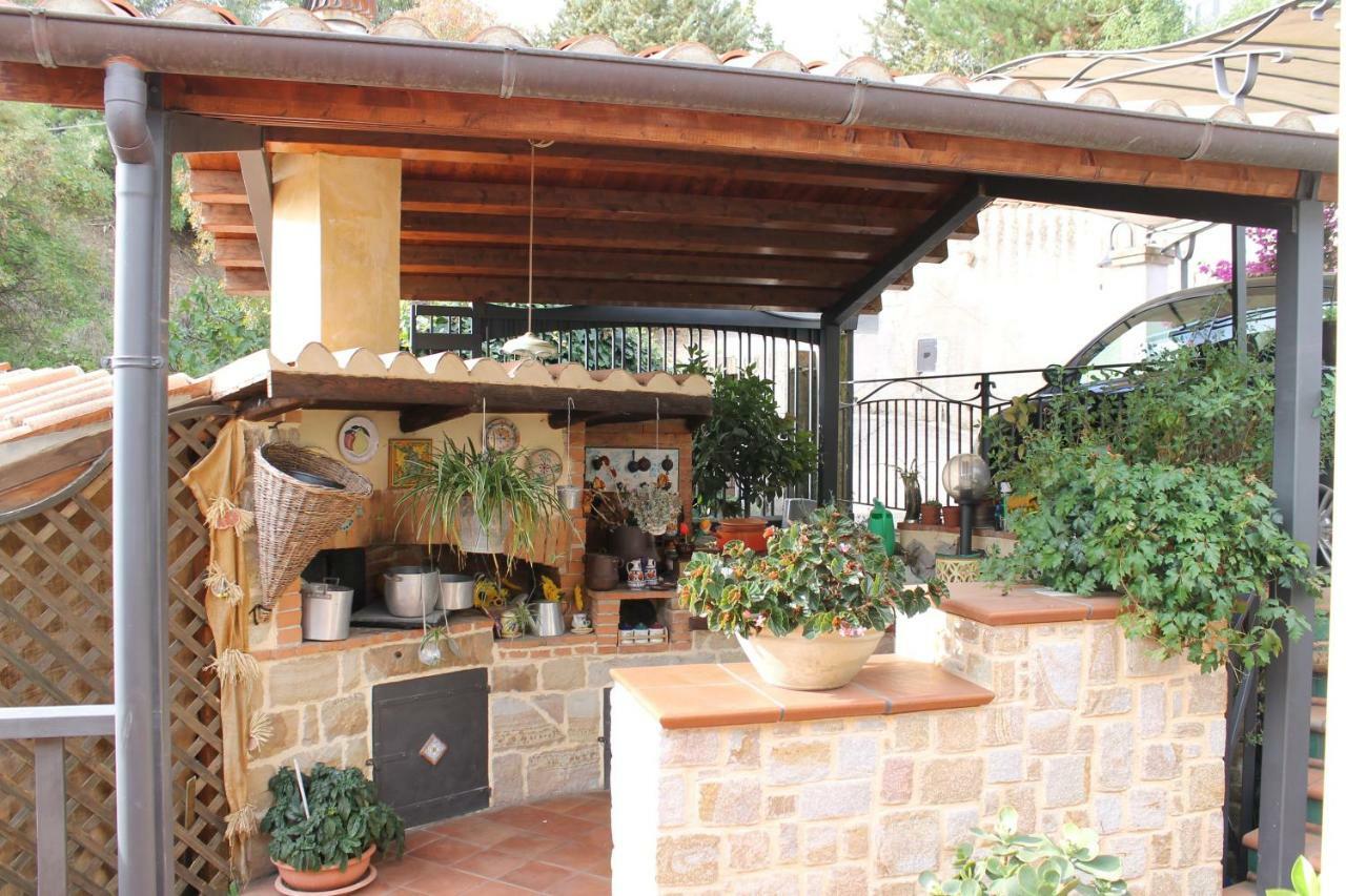 B&B Villa Letizia Castelbuono  Exteriör bild