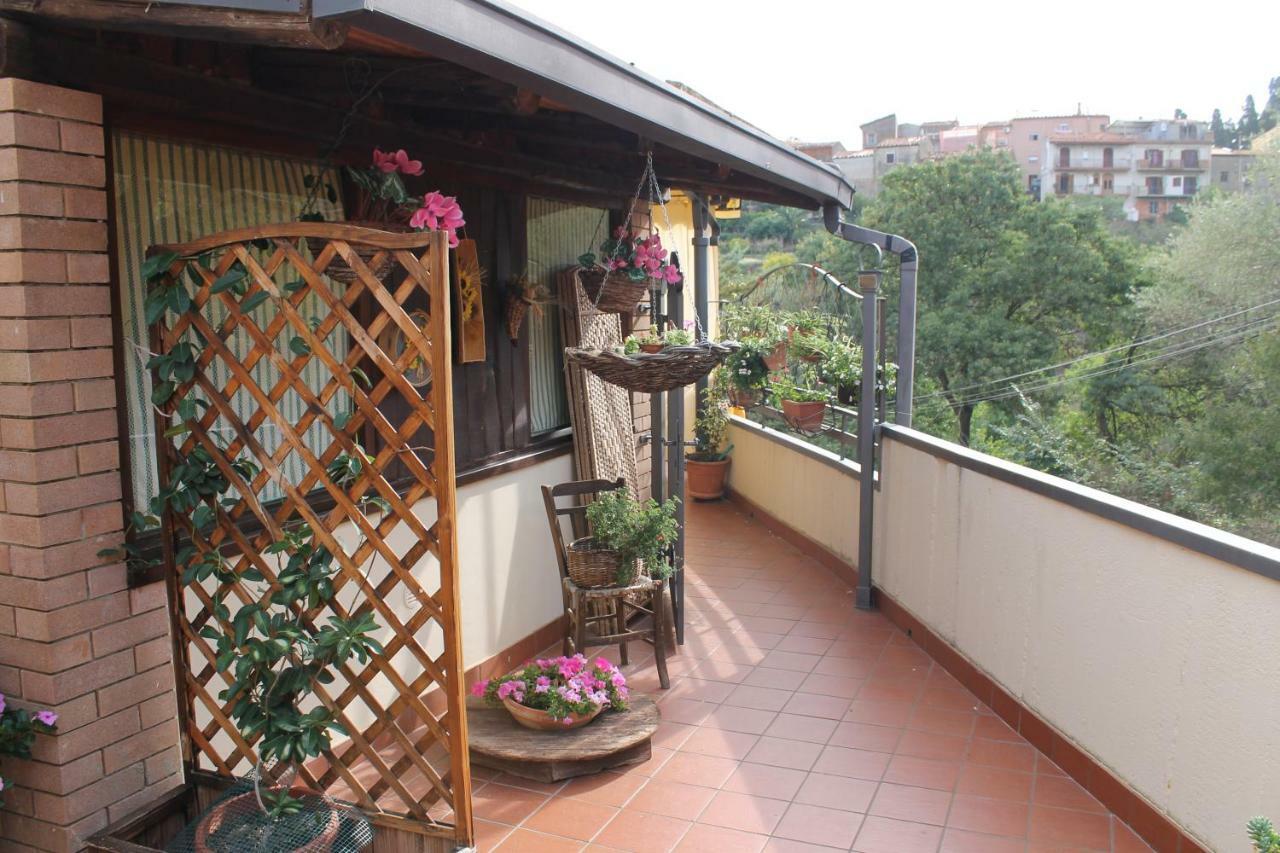 B&B Villa Letizia Castelbuono  Exteriör bild